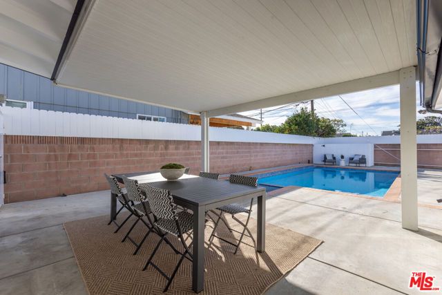 1881 Hackett Avenue, Long Beach, CA 90815