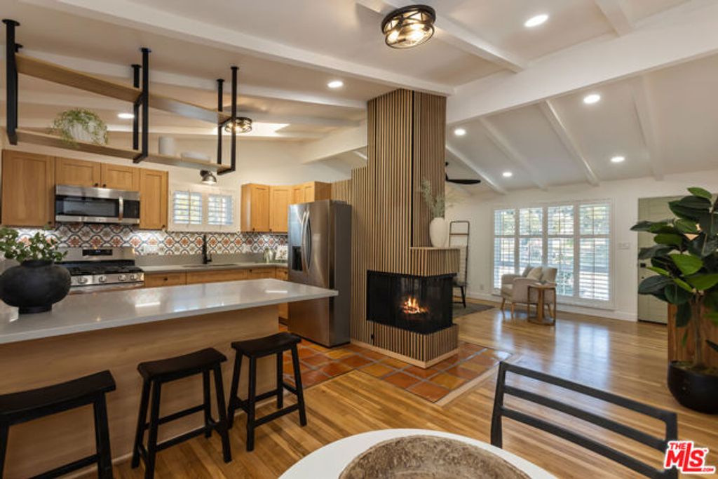 1881 Hackett Avenue, Long Beach, CA 90815