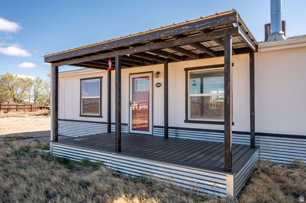 Image 4 of property listing at 5418 N 3575 W, Cedar City, UT 84721