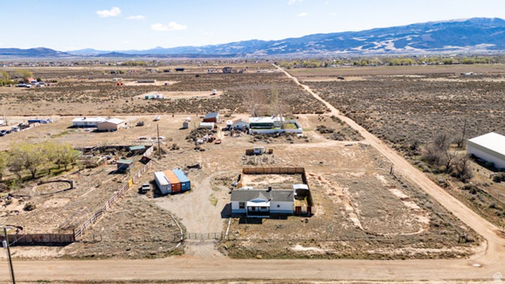 Image 42 of property listing at 5418 N 3575 W, Cedar City, UT 84721