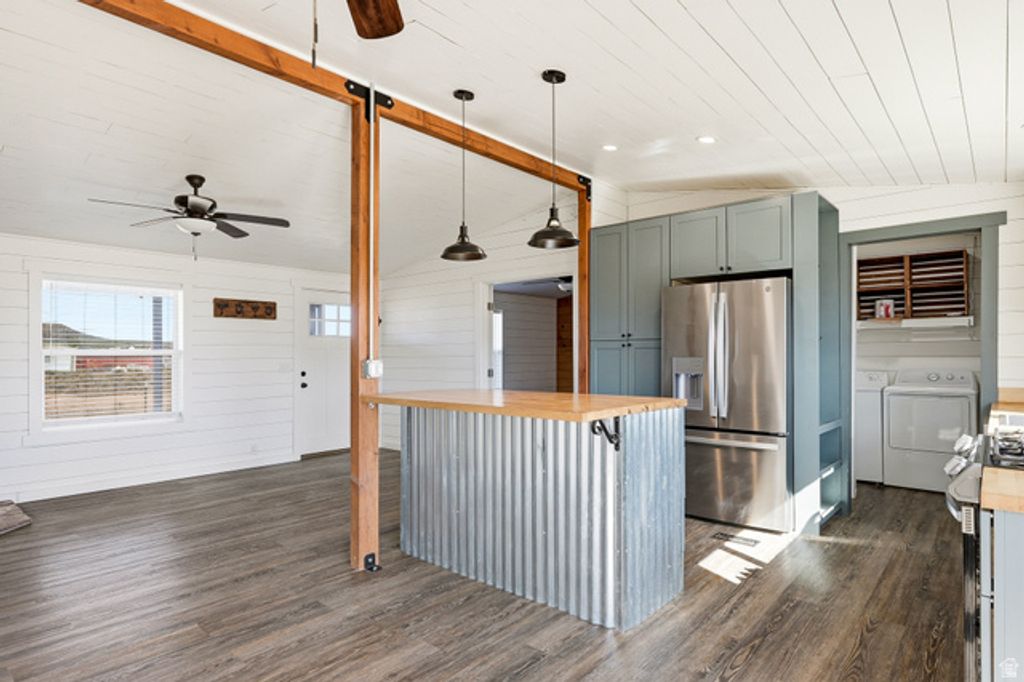 Image 10 of property listing at 5418 N 3575 W, Cedar City, UT 84721