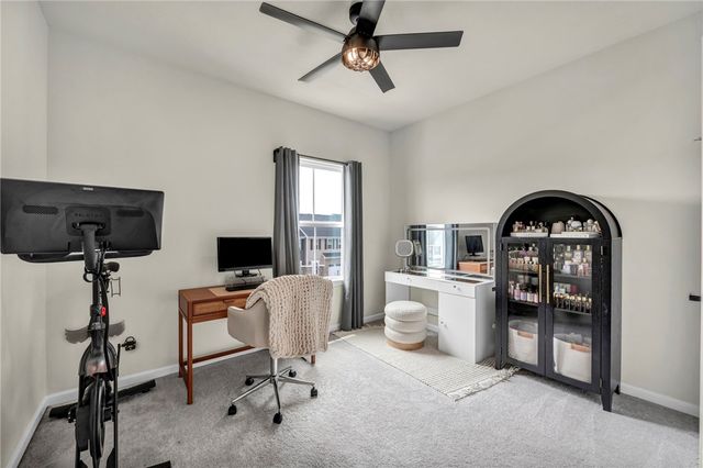 213 Cranesbill Dr, Adams Twp, PA 16046