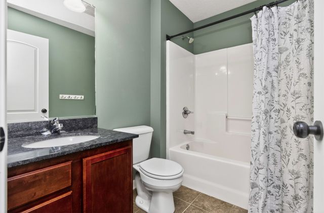 2411 NW Ashland Parkway, Ankeny, IA 50023