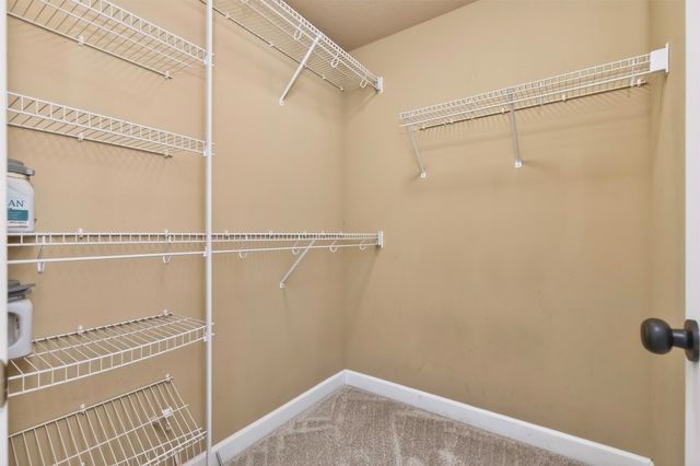 2411 NW Ashland Parkway, Ankeny, IA 50023