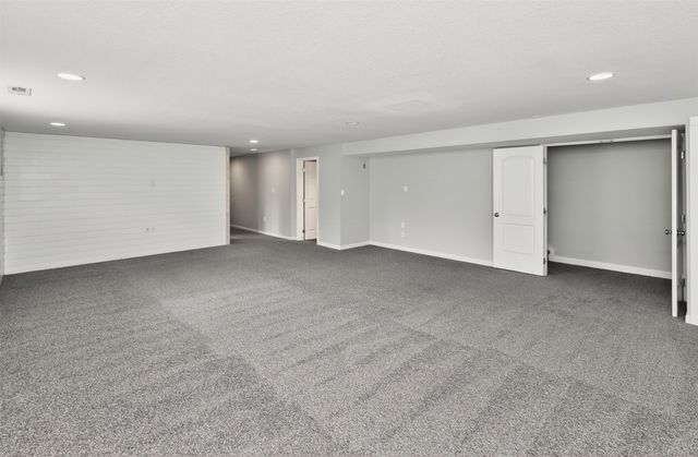 2411 NW Ashland Parkway, Ankeny, IA 50023