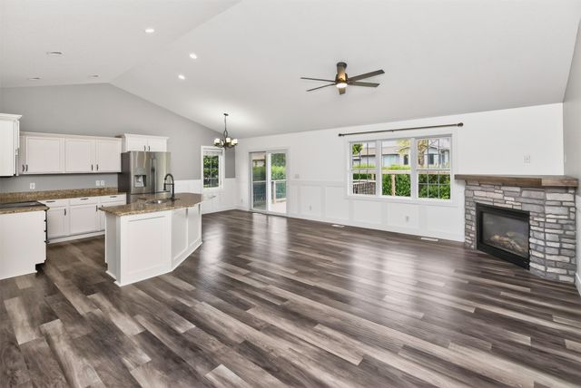 2411 NW Ashland Parkway, Ankeny, IA 50023