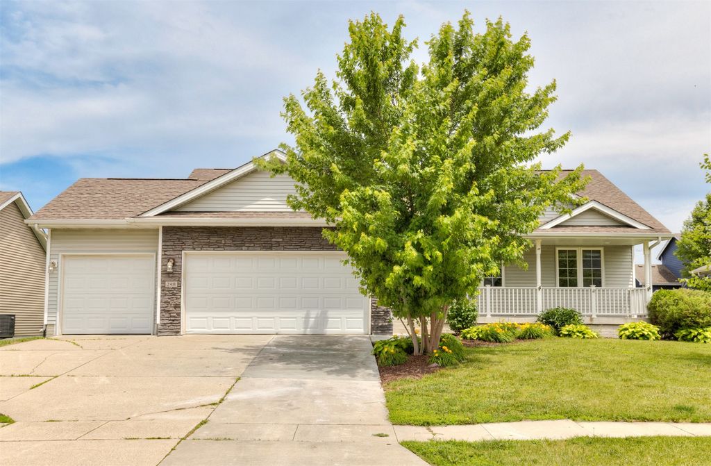 2411 NW Ashland Parkway, Ankeny, IA 50023