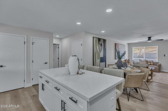2247 S EMERSON Circle, Mesa, AZ 85210