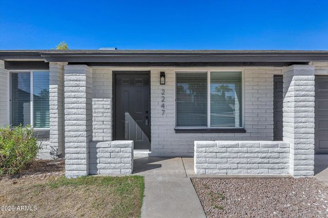 2247 S EMERSON Circle, Mesa, AZ 85210