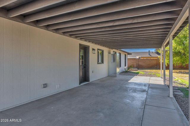 2247 S EMERSON Circle, Mesa, AZ 85210