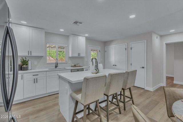 2247 S EMERSON Circle, Mesa, AZ 85210
