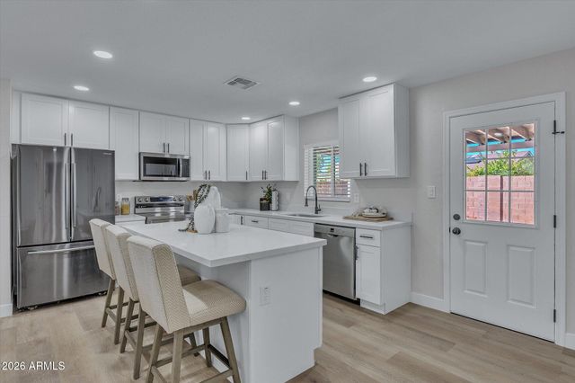 2247 S EMERSON Circle, Mesa, AZ 85210