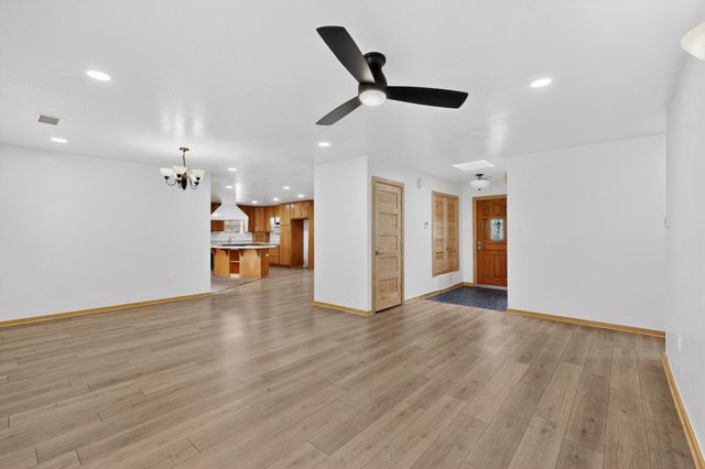 3601 Sunstar Lp Loop SW, Albuquerque, NM 87105