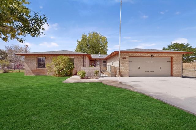 3601 Sunstar Lp Loop SW, Albuquerque, NM 87105