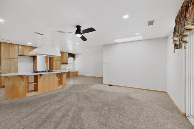 3601 Sunstar Lp Loop SW, Albuquerque, NM 87105