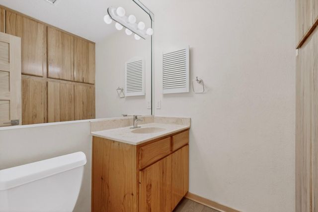 3601 Sunstar Lp Loop SW, Albuquerque, NM 87105