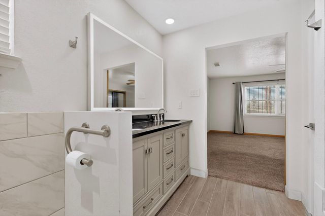 3601 Sunstar Lp Loop SW, Albuquerque, NM 87105