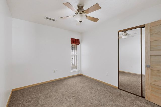 3601 Sunstar Lp Loop SW, Albuquerque, NM 87105