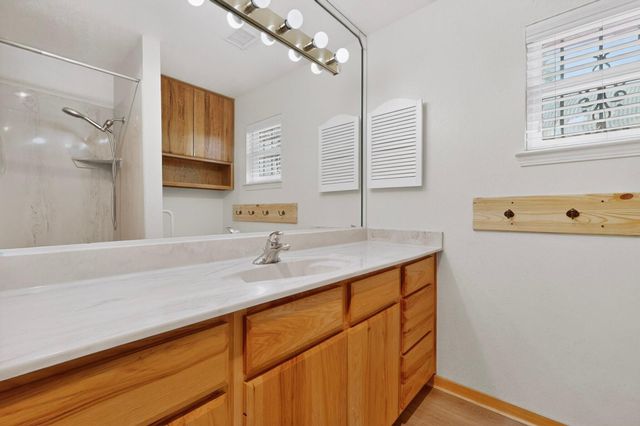 3601 Sunstar Lp Loop SW, Albuquerque, NM 87105