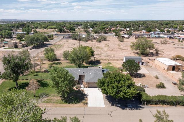 3601 Sunstar Lp Loop SW, Albuquerque, NM 87105