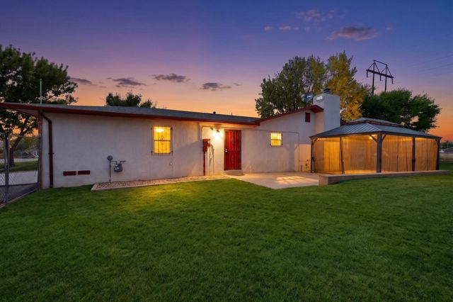3601 Sunstar Lp Loop SW, Albuquerque, NM 87105