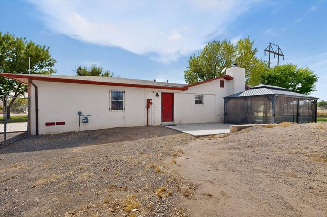 3601 Sunstar Lp Loop SW, Albuquerque, NM 87105