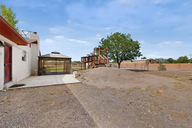 3601 Sunstar Lp Loop SW, Albuquerque, NM 87105