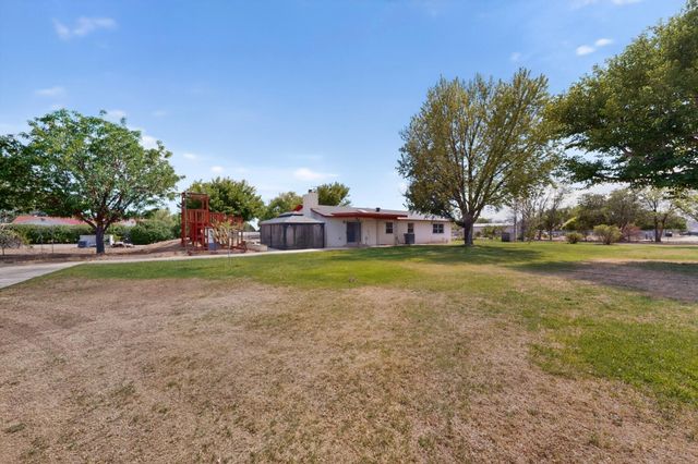 3601 Sunstar Lp Loop SW, Albuquerque, NM 87105