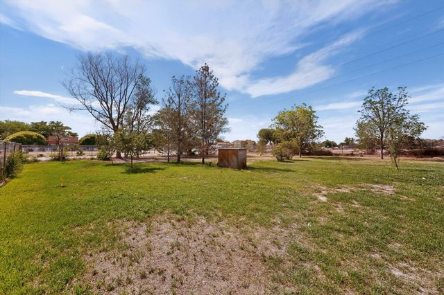 3601 Sunstar Lp Loop SW, Albuquerque, NM 87105