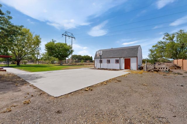 3601 Sunstar Lp Loop SW, Albuquerque, NM 87105
