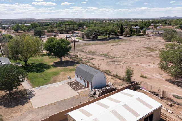 3601 Sunstar Lp Loop SW, Albuquerque, NM 87105