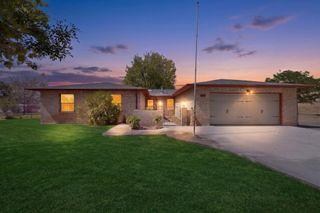3601 Sunstar Lp Loop SW, Albuquerque, NM 87105