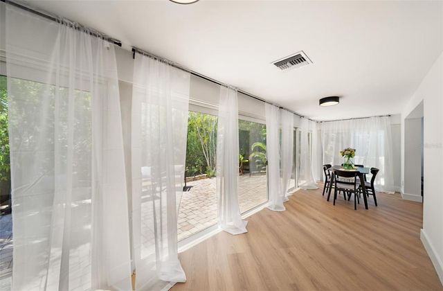 578 SPANISH DRIVE S, Longboat Key, FL 34228