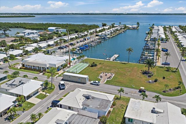 578 SPANISH DRIVE S, Longboat Key, FL 34228