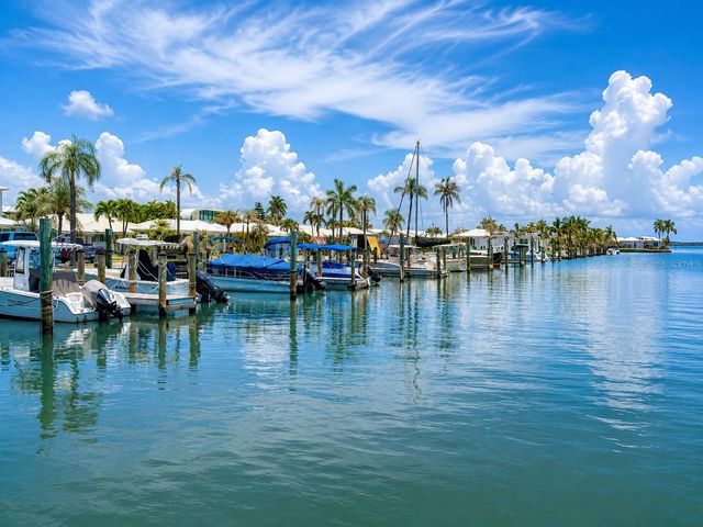 578 SPANISH DRIVE S, Longboat Key, FL 34228