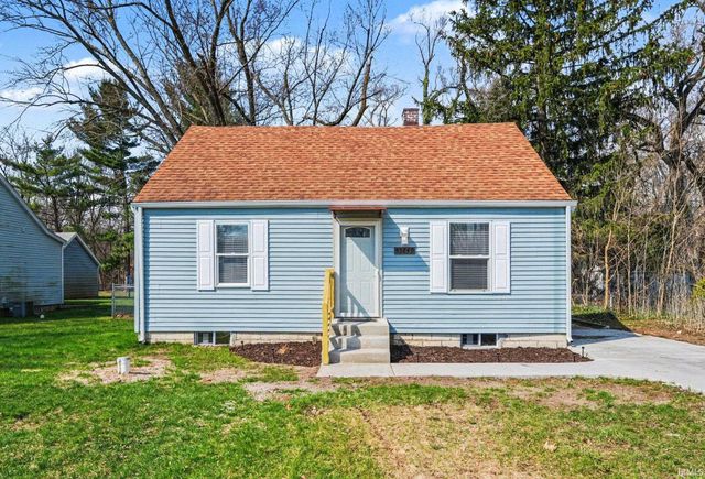 55849 Mayflower Road, South Bend, IN 46619