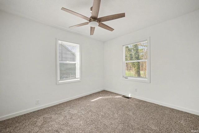 55849 Mayflower Road, South Bend, IN 46619