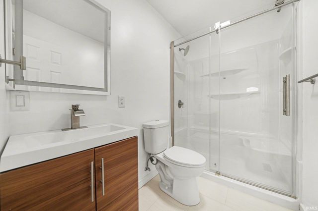 55849 Mayflower Road, South Bend, IN 46619