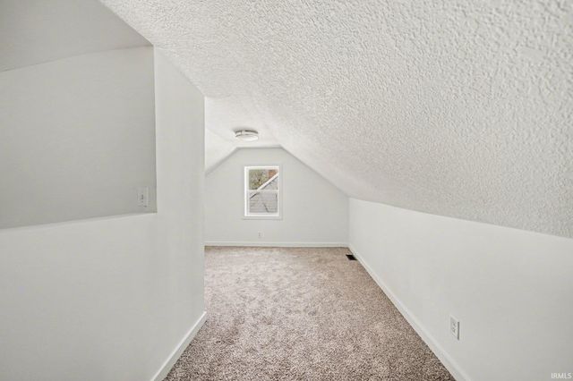 55849 Mayflower Road, South Bend, IN 46619