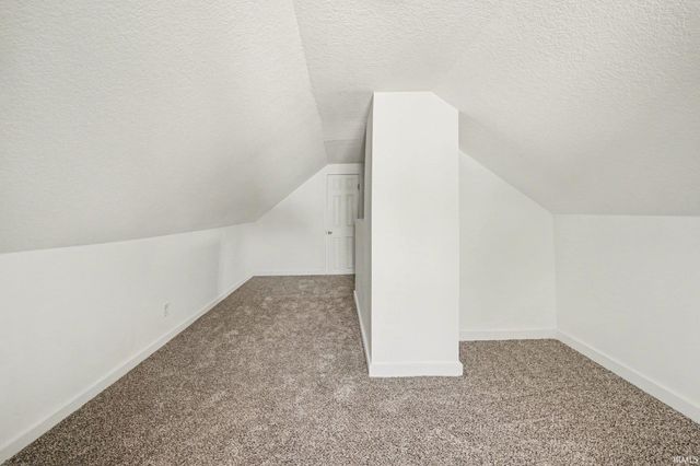 55849 Mayflower Road, South Bend, IN 46619