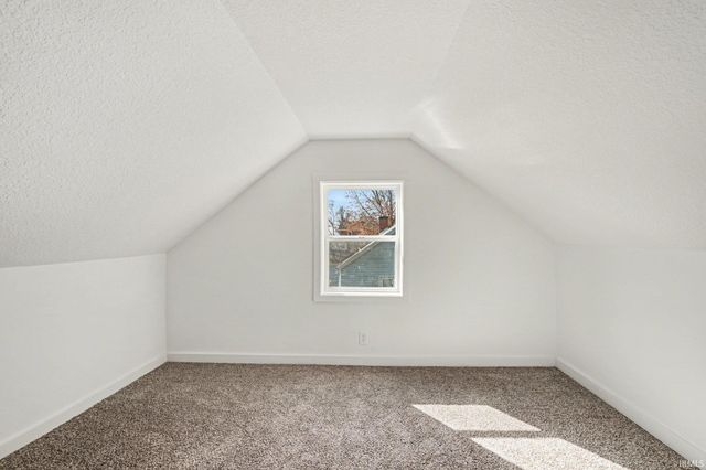 55849 Mayflower Road, South Bend, IN 46619