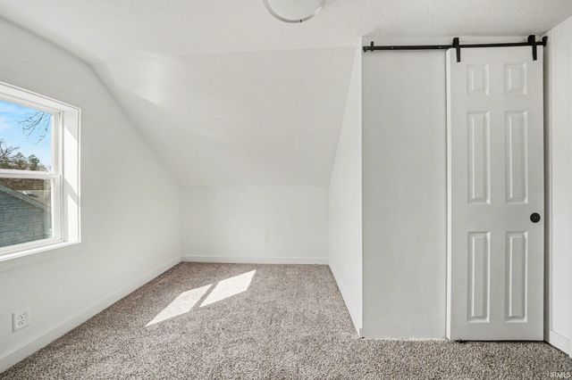 55849 Mayflower Road, South Bend, IN 46619