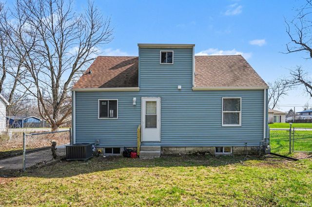 55849 Mayflower Road, South Bend, IN 46619