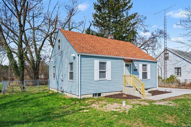 55849 Mayflower Road, South Bend, IN 46619