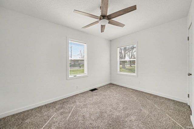 55849 Mayflower Road, South Bend, IN 46619