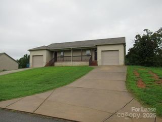 1990 Glen Manor Court, Lincolnton, NC 28092