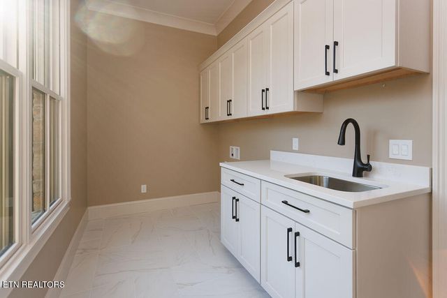 135 Hedgewood Point, Crossville, TN 38558