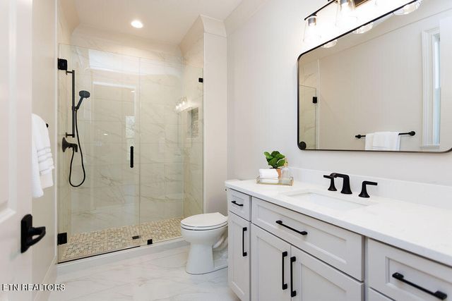 135 Hedgewood Point, Crossville, TN 38558