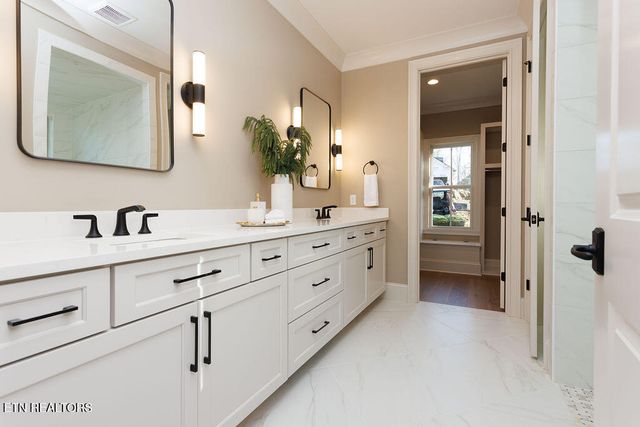 135 Hedgewood Point, Crossville, TN 38558