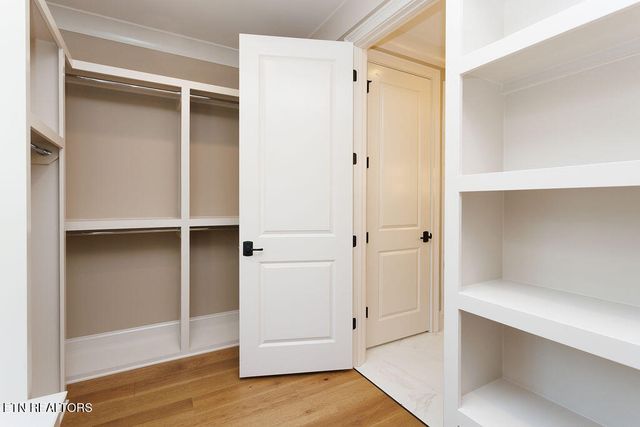 135 Hedgewood Point, Crossville, TN 38558